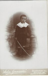 Georg Friedrich Raab als dreijähriger Junge
